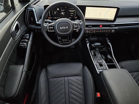Certified 2025 Kia Sorento SX Prestige image 18