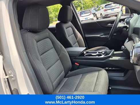 Used 2026 Chevrolet Equinox LT FWD image 18