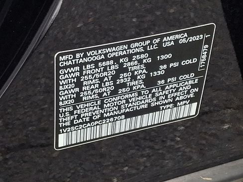 Used 2023 Volkswagen Atlas Cross Sport SEL R-Line AWD/4WD image 27