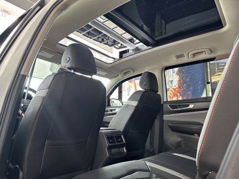 New 2026 Volkswagen Atlas Peak Edition AWD/4WD image 14