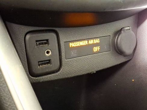 Used 2019 Chevrolet Trax LT w/ LT Convenience Package FWD image 23