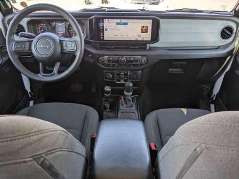 Used 2024 Jeep Wrangler Unlimited Sport AWD/4WD image 30