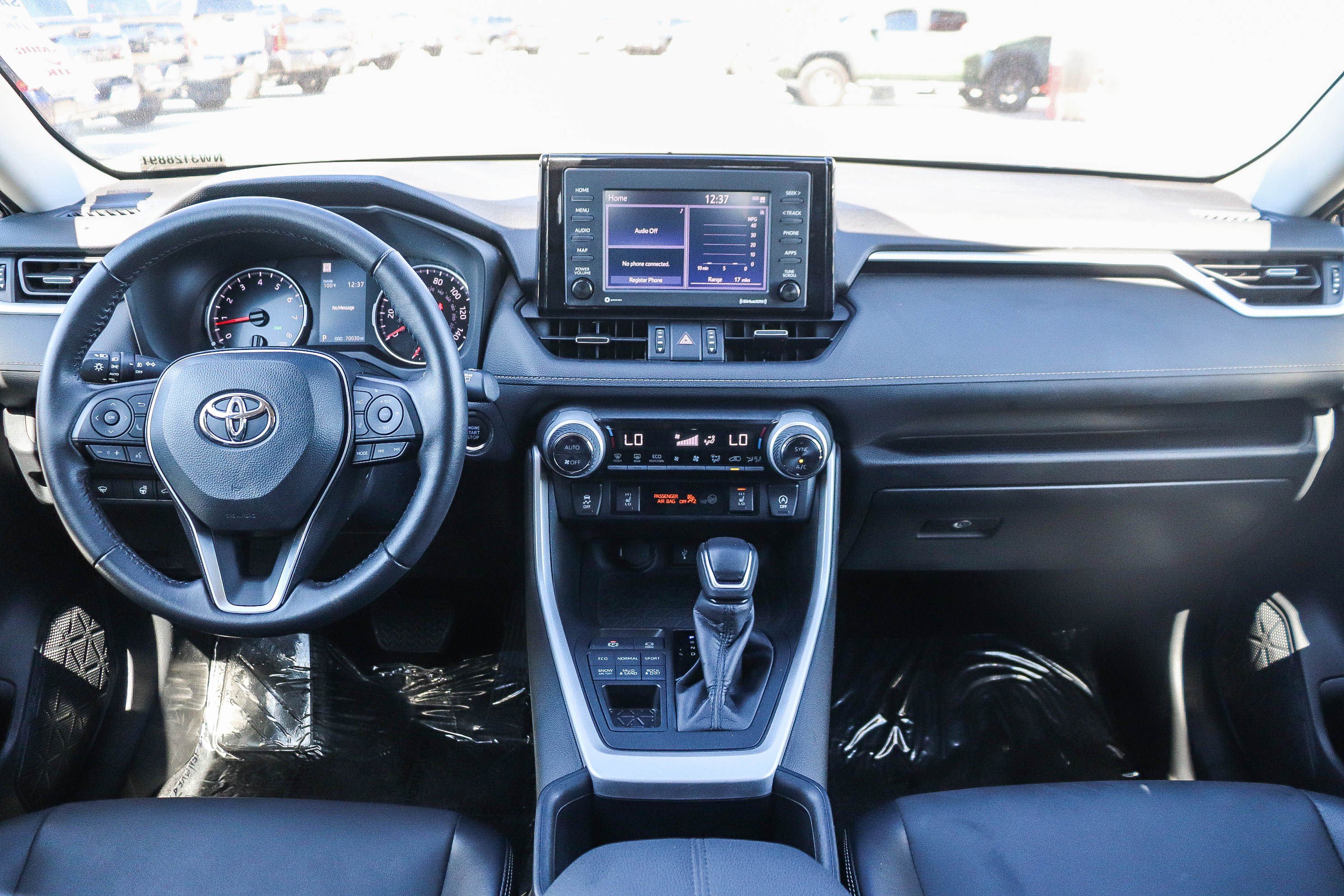 Certified 2022 Toyota RAV4 XLE Premium AWD/4WD image 13