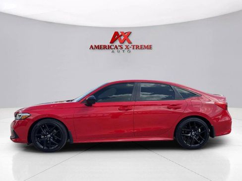 Used 2022 Honda Civic Sport image 2