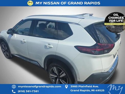 Used 2023 Nissan Rogue SL w/ SL Premium Package AWD/4WD image 8