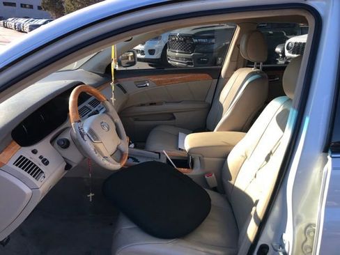 Used 2007 Toyota Avalon Limited image 9
