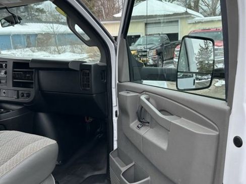 Used 2018 Chevrolet Express 3500 Extended w/ Power Convenience Package image 9