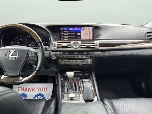 Used 2016 Lexus LS 460 w/ Comfort Package image 21