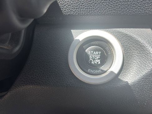 Used 2015 RAM 2500 Laramie AWD/4WD image 23