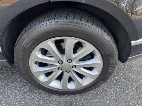 Used 2015 Land Rover Range Rover HSE image 14