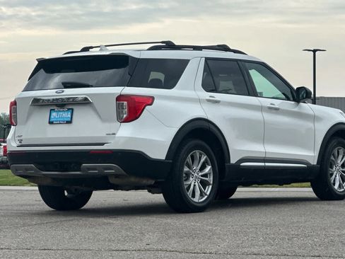 Certified 2020 Ford Explorer XLT w/ Equipment Group 202A AWD/4WD image 2