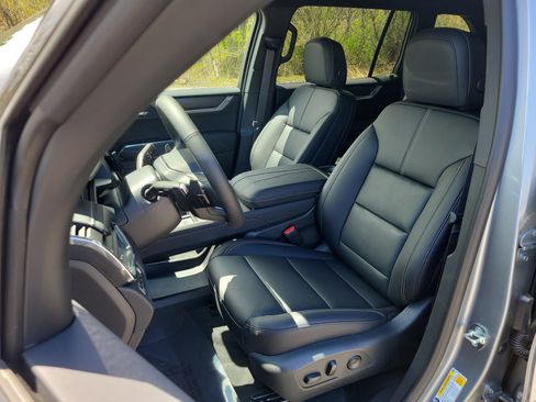 New 2026 GMC Acadia Elevation w/ Black Edition AWD/4WD image 4