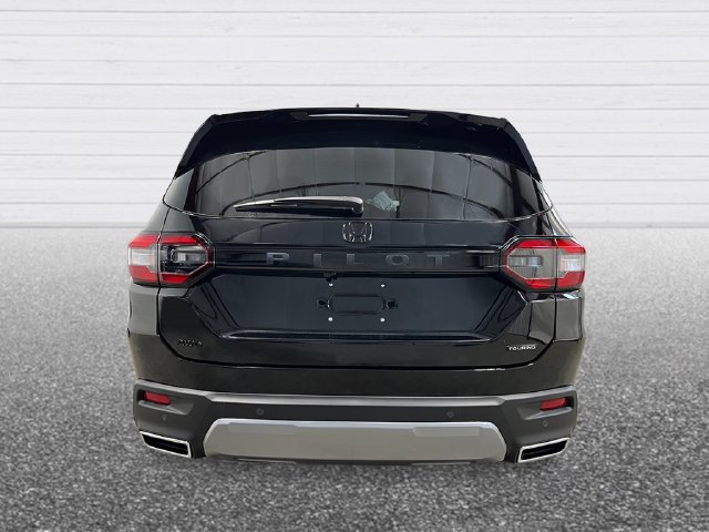 New 2026 Honda Pilot Touring image 4