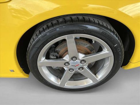 Used 2007 Chevrolet Corvette Coupe w/ Preferred Equipment Group RWD image 20