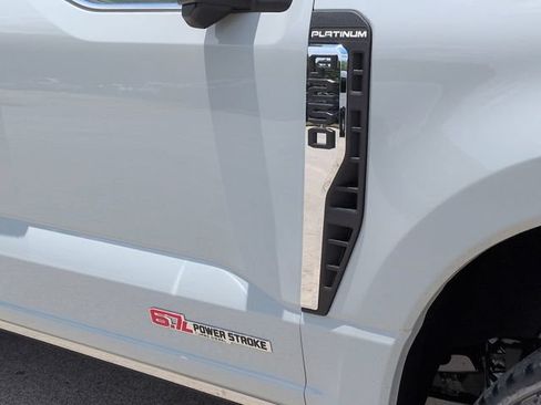 New 2026 Ford F250 Platinum w/ Platinum Plus Package AWD/4WD image 12