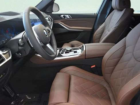 New 2026 BMW X5 xDrive40i w/ M Sport Package AWD/4WD image 25