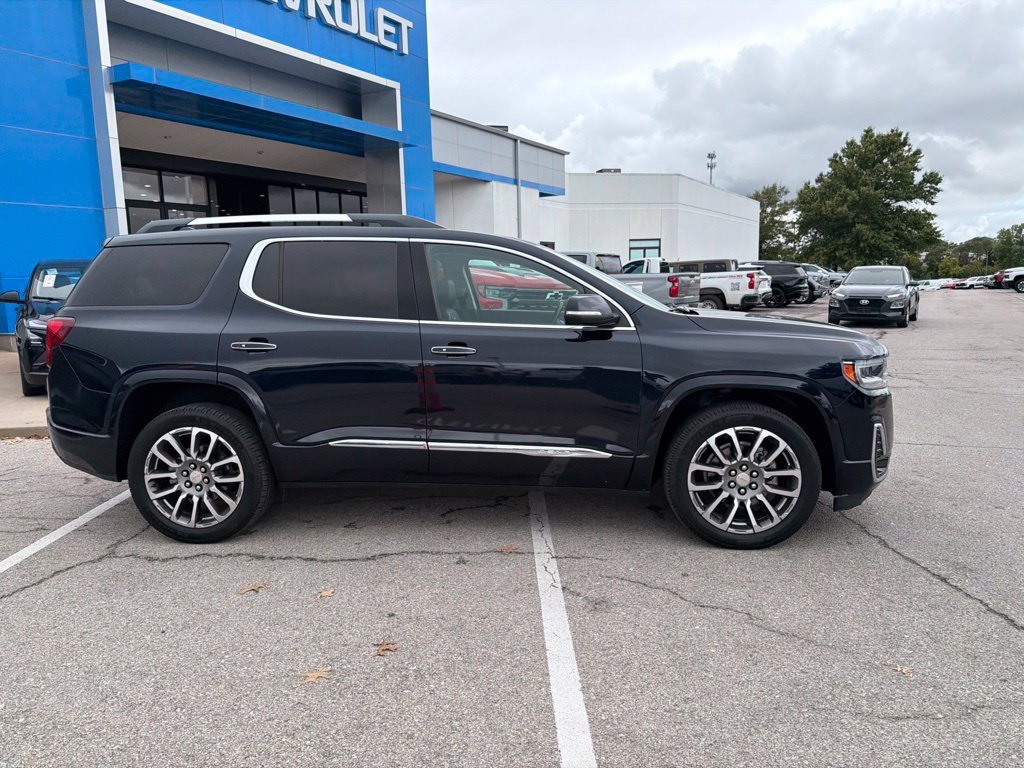 Used 2021 GMC Acadia Denali w/ Denali Technology Package FWD image 2
