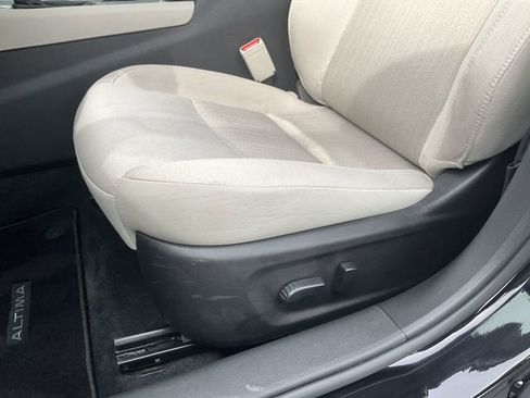 Certified 2025 Nissan Altima 2.5 SV image 28