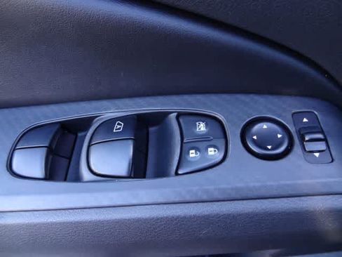 Used 2024 Nissan Altima 2.5 SV FWD image 14