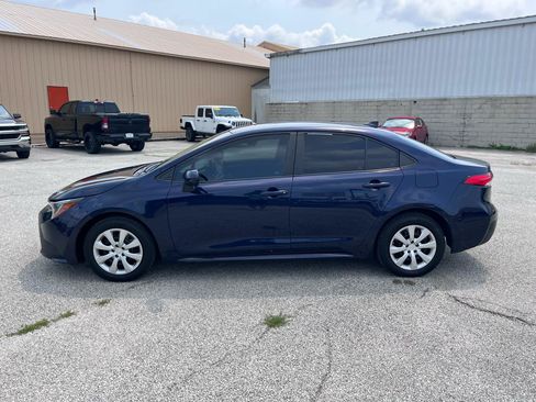 Used 2022 Toyota Corolla LE FWD image 6