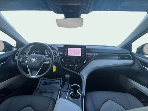 Used 2022 Toyota Camry LE image 11