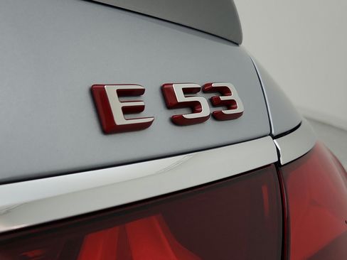 Used 2025 Mercedes-Benz E 53 AMG e 4MATIC Sedan image 33