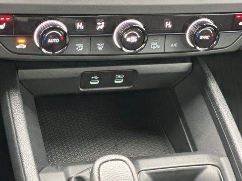 Certified 2025 Honda Accord SE image 19