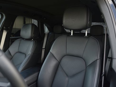 Certified 2026 Porsche Macan Turbo AWD/4WD image 16