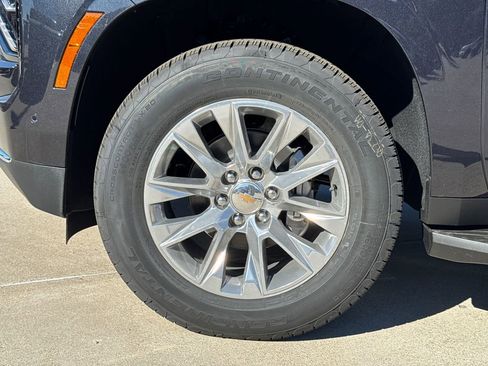 New 2026 Chevrolet Suburban Premier image 5