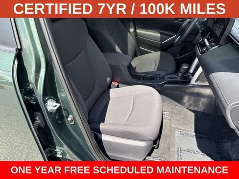 Used 2023 Toyota Corolla Cross LE w/ Moonroof Package FWD image 6