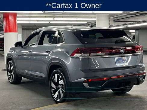 Certified 2025 Volkswagen Atlas Cross Sport SE w/ Panoramic Sunroof Package AWD/4WD image 5