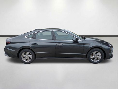 New 2026 Hyundai Sonata SE FWD image 3