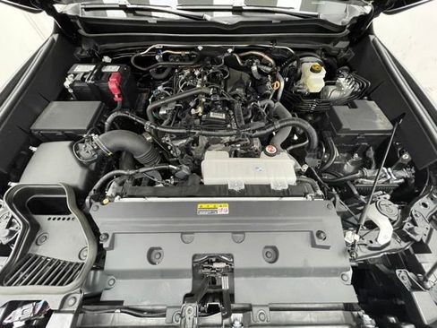 Used 2025 Toyota Tacoma 4x4 Double Cab image 14