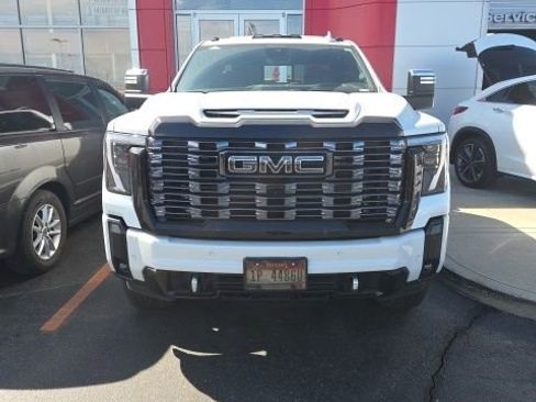 Used 2025 GMC Sierra 3500 Denali Ultimate image 1