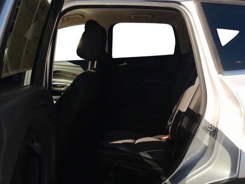 Used 2017 Ford Escape SE image 30