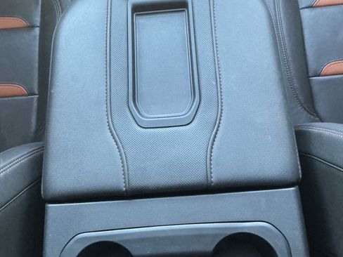 Used 2021 GMC Sierra 1500 AT4 w/ AT4 Premium Package image 18