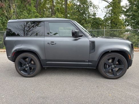 Used 2024 Land Rover Defender 90 Carpathian Edition image 11