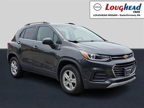 Used 2019 Chevrolet Trax LT w/ LT Convenience Package AWD/4WD image 1