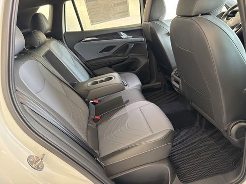 New 2026 Volkswagen Tiguan SE R-Line image 27