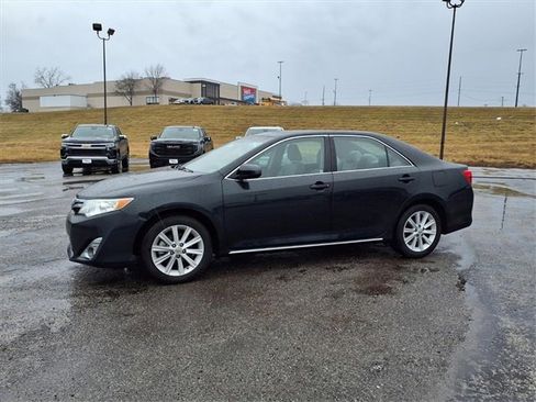 Used 2012 Toyota Camry XLE image 25