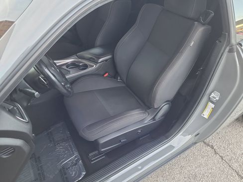 Used 2019 Dodge Challenger SXT image 11
