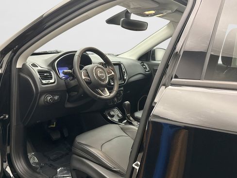 Used 2020 Jeep Compass Limited w/ Rear Convenience Group AWD/4WD image 10