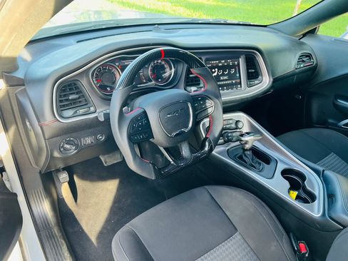 Used 2021 Dodge Challenger R/T Scat Pack RWD image 9