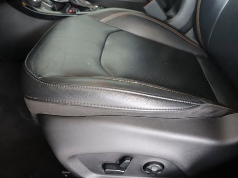 Used 2019 Jeep Compass Limited image 14