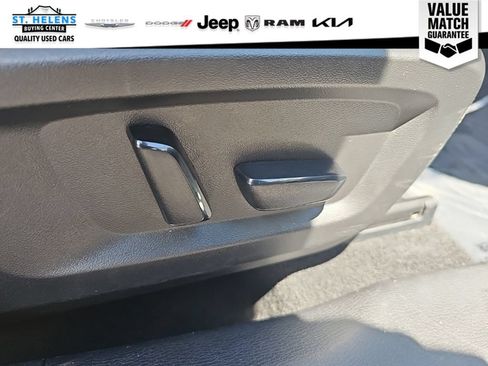 Used 2024 Mitsubishi Outlander SEL AWD/4WD image 30