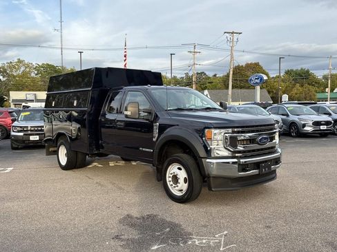 Used 2022 Ford F450 XLT w/ XLT Value Package image 3