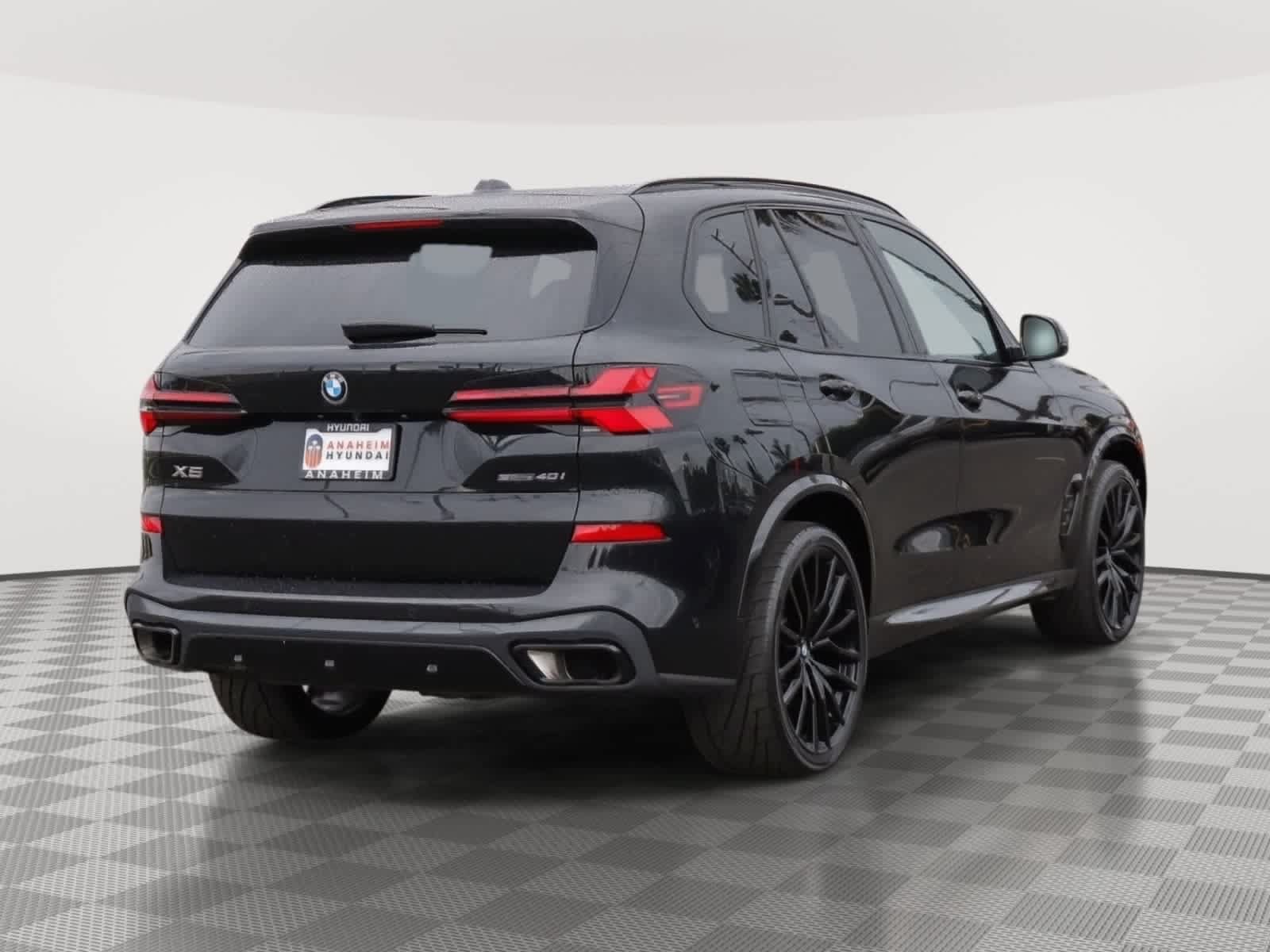 Used 2024 BMW X5 sDrive40i w/ M Sport Package RWD image 7