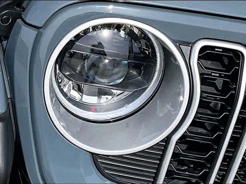 Used 2025 Jeep Wrangler Unlimited Sahara w/ Safety Group image 28