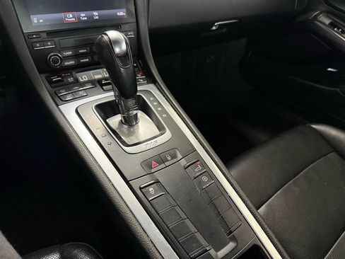 Used 2018 Porsche 718 Cayman w/ Sport Chrono Package image 29