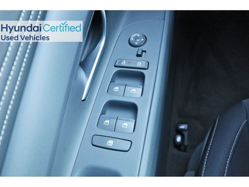 Certified 2025 Hyundai Elantra SEL image 23